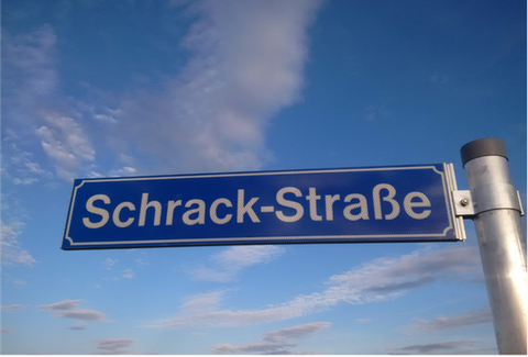 Schrack Straße Schild
